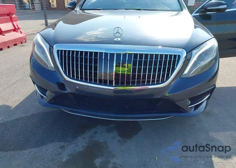 2015 Mercedes-Benz S 550 z USA, uszkodzony, nr VIN WDDUG8CB7FA074310